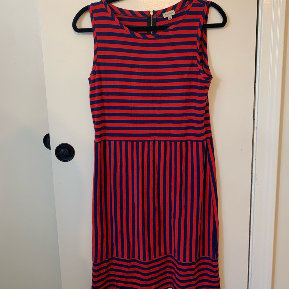 women’s sleeveless striped dress!